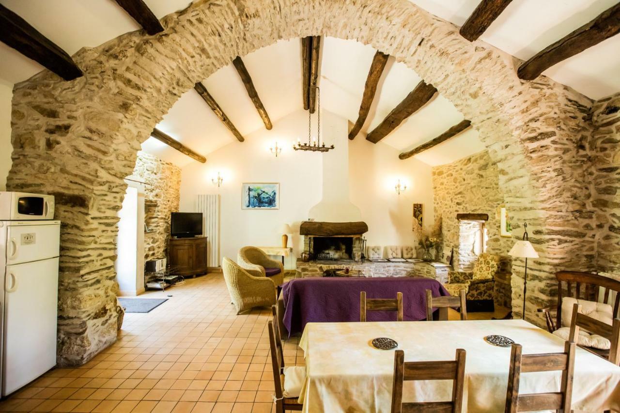 Chateau De Colombieres Sur Orb Exterior foto